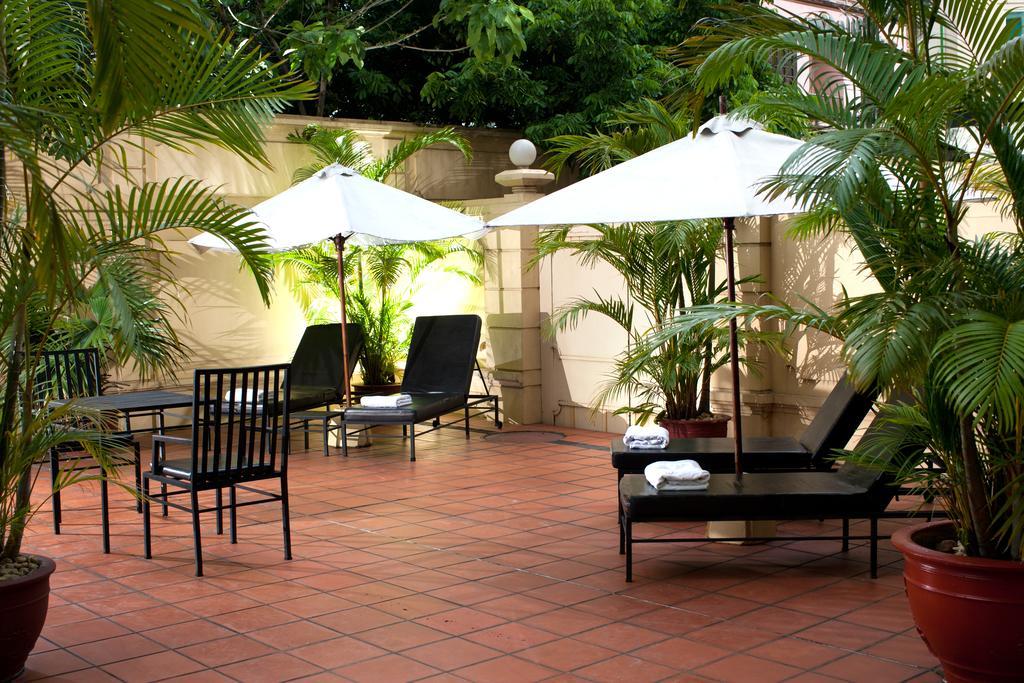 Avani Hai Phong Harbour View Hotel Exteriör bild